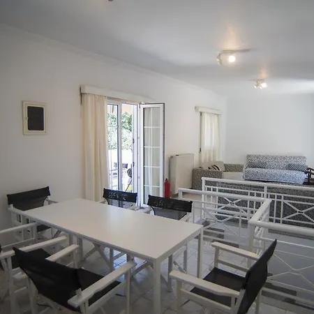 Karya Central House * Καρυά